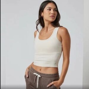 Vuori halo essential tank Milkweed Cream size XS